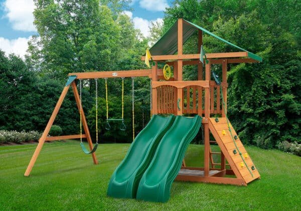 OutingIV-Avalon-Tarp-DualSlides-72dpi-RGB-Lifestyle-web__37976-600x420-1-1